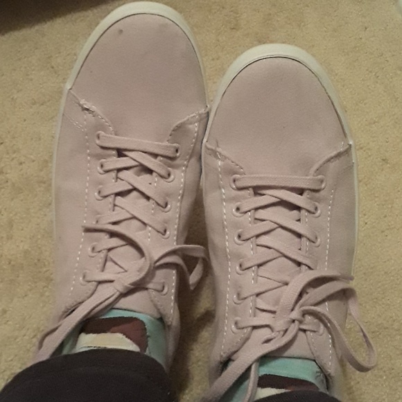 Lavender Old Navy sneakers - Picture 3 of 7